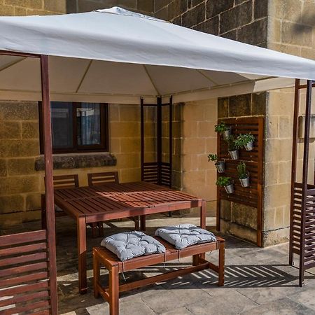 Luzzu - Family Friendly Maisonette Xlendi Exterior foto